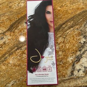 Joyce Giraud Straightner- never used New in Box